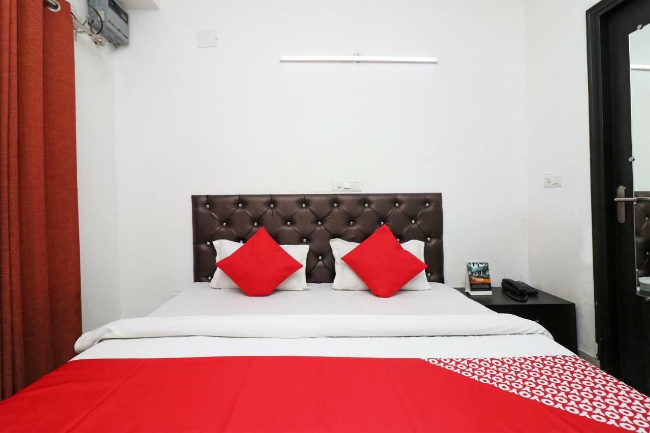 Oyo 23668 Hotel The Hridhaan Regency Rai Ngoại thất bức ảnh